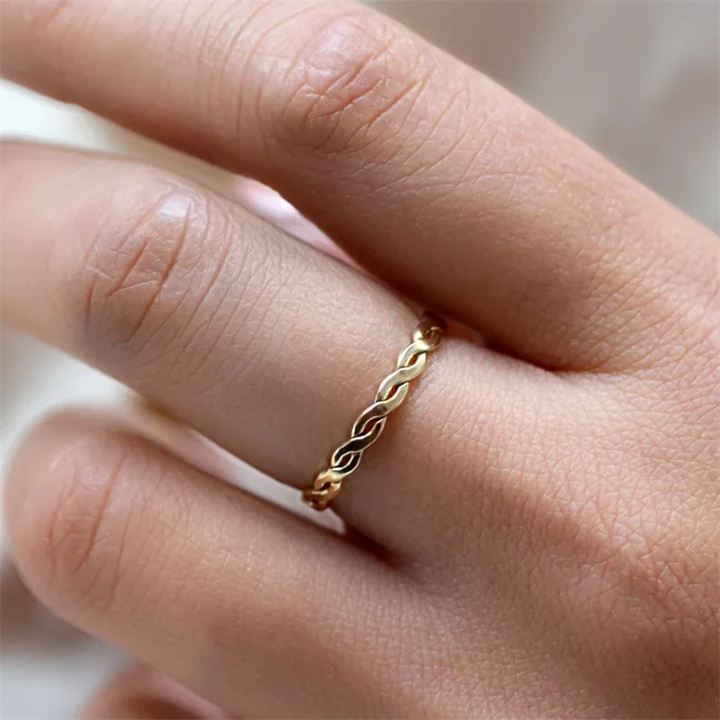 Entwine Ring